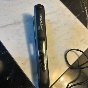 Vibrastrait Pro Hair Straightener 1”